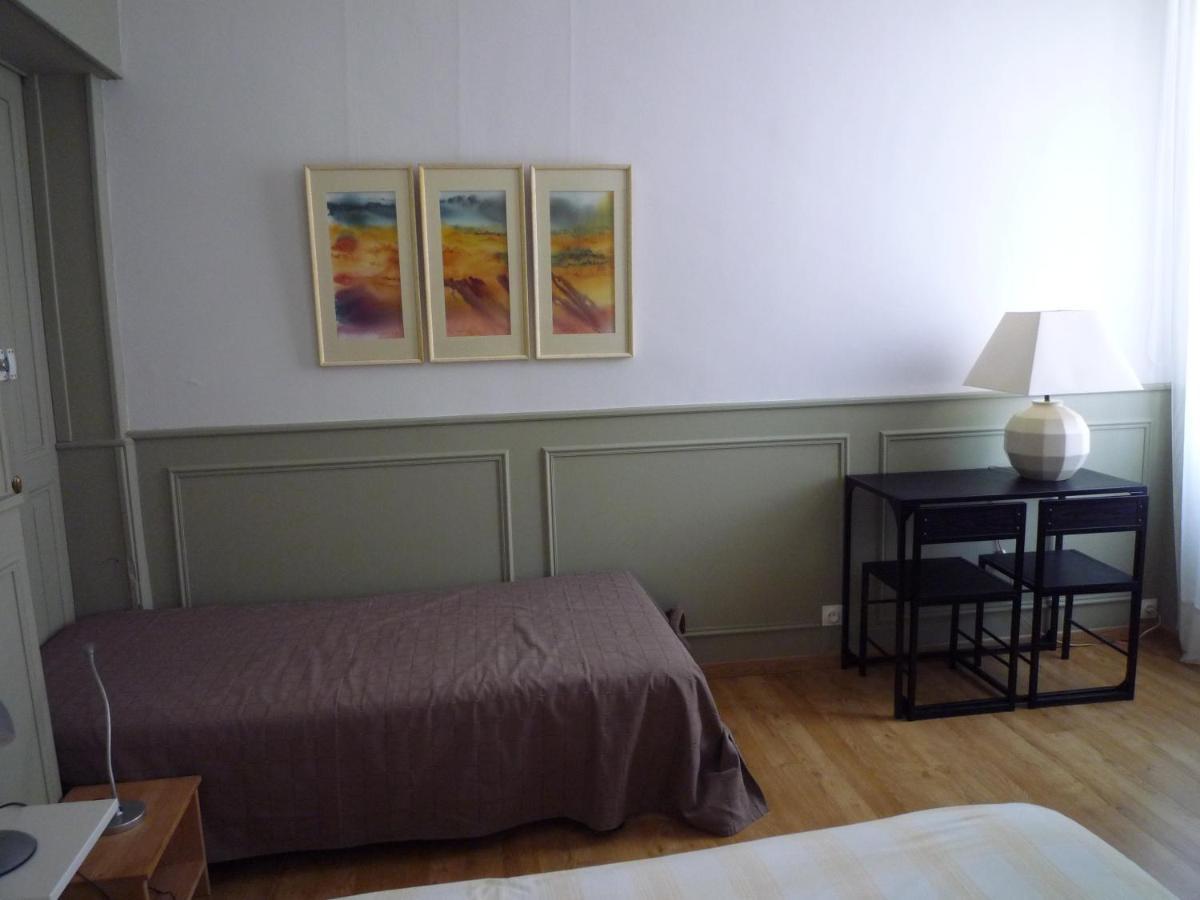 Appartement Avignon Centre Intra Muros Cour Exterieure Parking Prive Gratuit Esterno foto