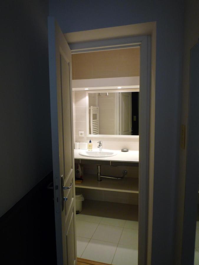 Appartement Avignon Centre Intra Muros Cour Exterieure Parking Prive Gratuit Esterno foto