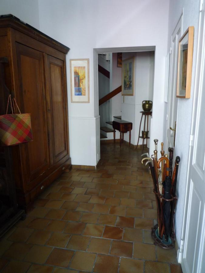 Appartement Avignon Centre Intra Muros Cour Exterieure Parking Prive Gratuit Esterno foto