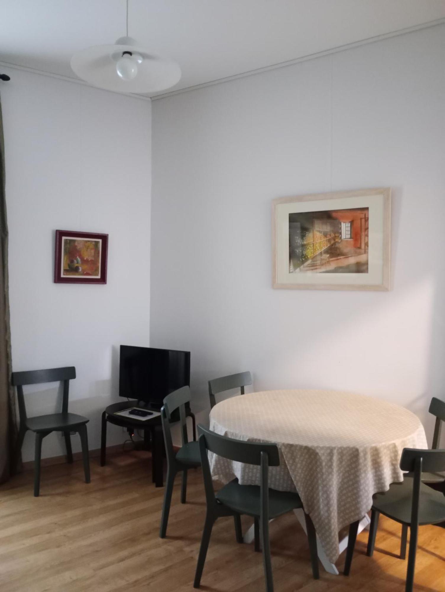 Appartement Avignon Centre Intra Muros Cour Exterieure Parking Prive Gratuit Esterno foto