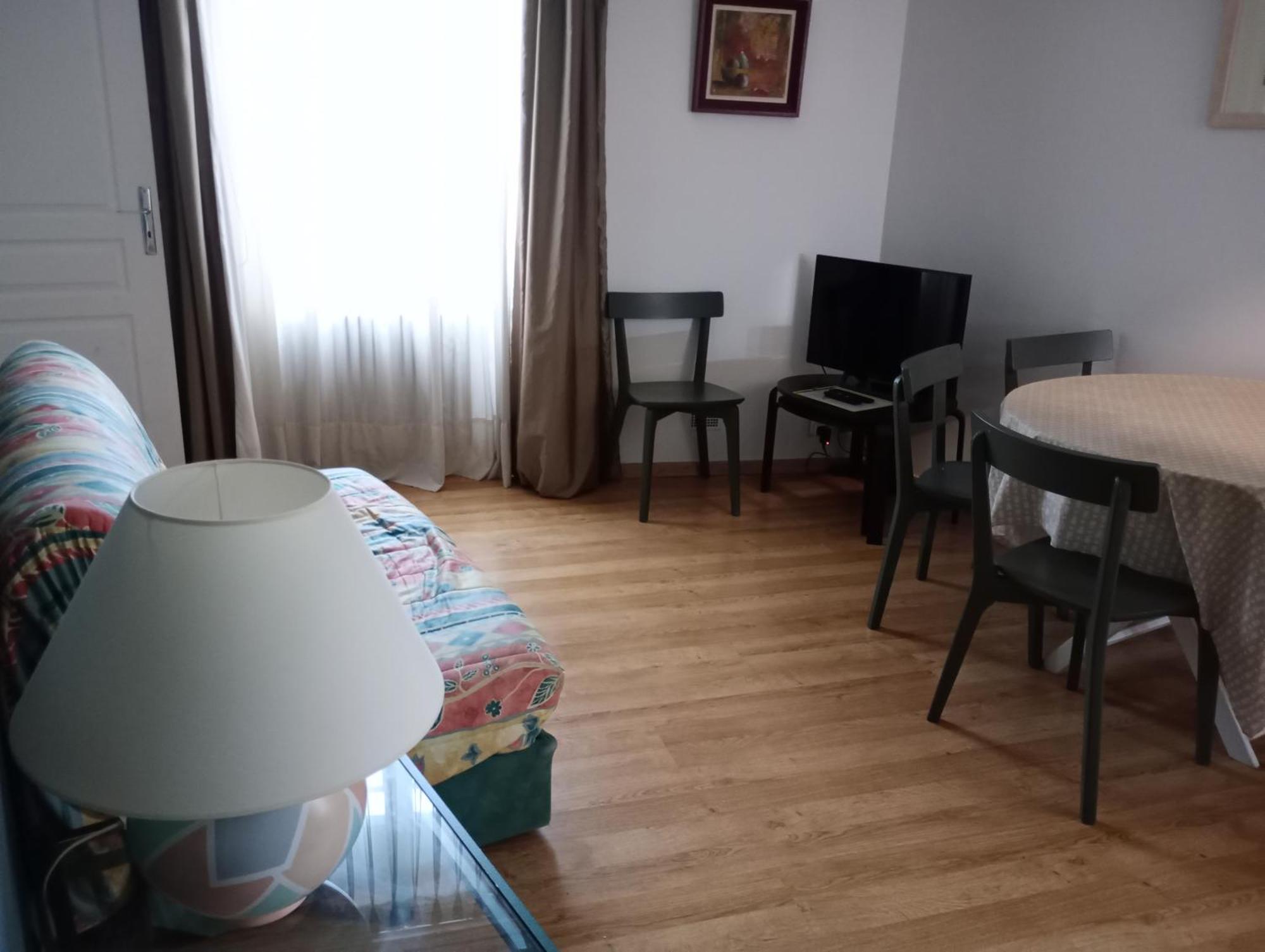 Appartement Avignon Centre Intra Muros Cour Exterieure Parking Prive Gratuit Esterno foto